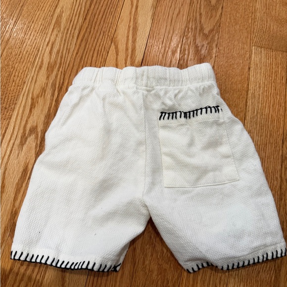Zara Toddler Boy White & Black Shorts 4T Worn Once - Picture 2 of 3